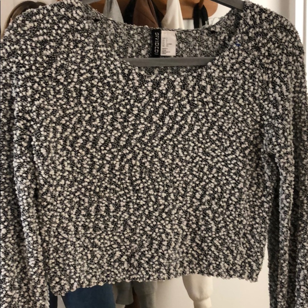 Knit sweater
